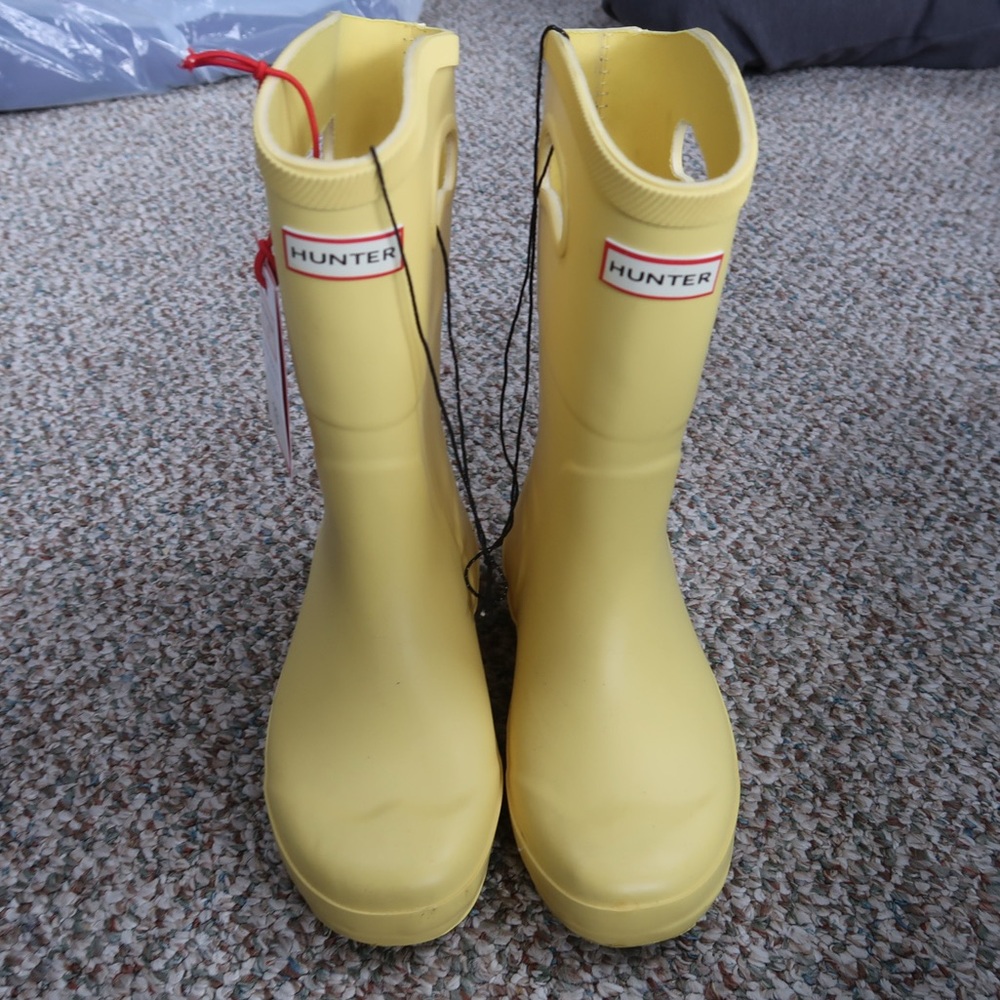 Hunter X Target youth boots in yellow
Limited Collab
Exclusive